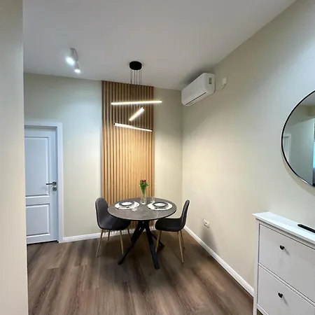 Urban Flats Piata Romana *
